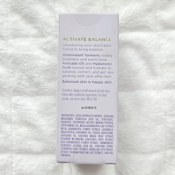 new Karuna Multi Tasking Face Oil with Avocado & Tumeric Full Size - Picture 9 of 11